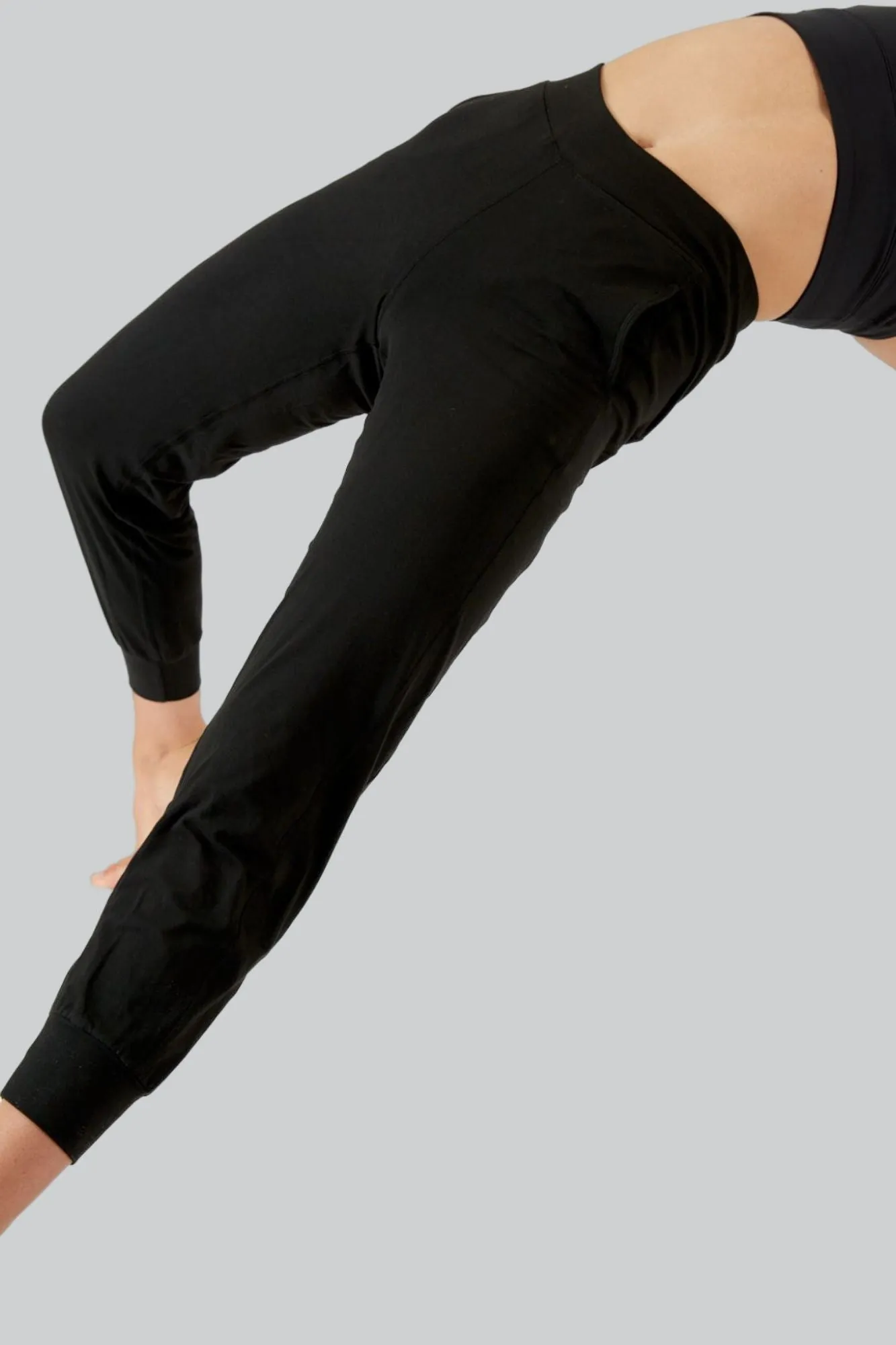 All Day Cuffed Yoga Pant Black